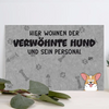 Verwöhnte Haustiere und ihr Personal leben hier